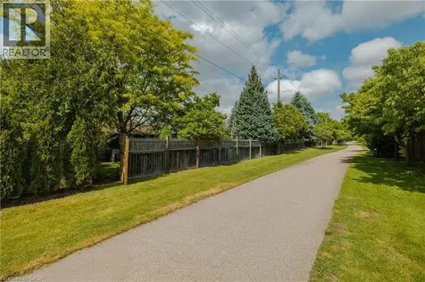 333 Deer Ridge Drive Kitchener ON N2P 2K6