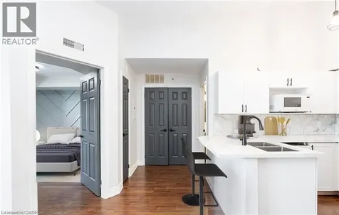 4015 Kilmer Drive Burlington ON L7M 4M4