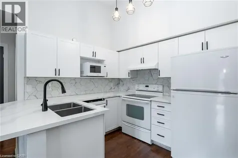 4015 Kilmer Drive Burlington ON L7M 4M4