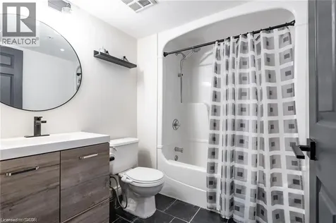 4015 Kilmer Drive Burlington ON L7M 4M4