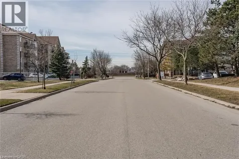 4015 Kilmer Drive Burlington ON L7M 4M4