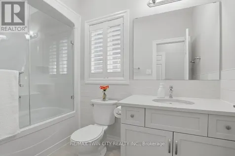 550 Brittania Crescent Kitchener ON N2R 0B1