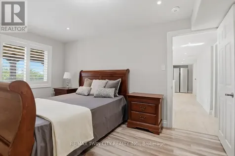 550 Brittania Crescent Kitchener ON N2R 0B1