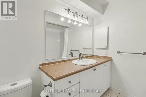 1663 Locksley Lane Ottawa ON K1J 1B6