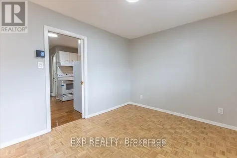 15 Jansen Road Ottawa ON K2H 5W6