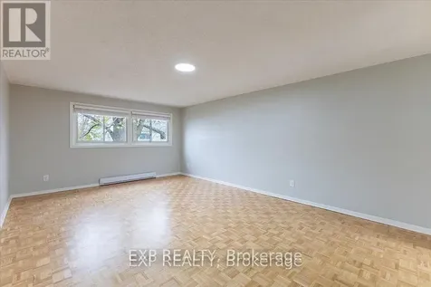 15 Jansen Road Ottawa ON K2H 5W6