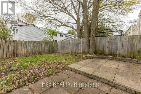 15 Jansen Road Ottawa ON K2H 5W6
