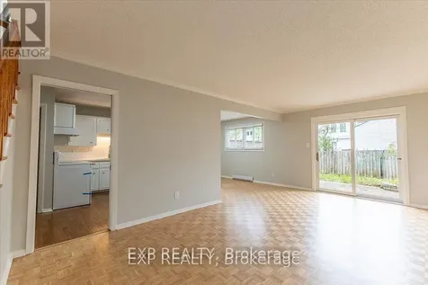 15 Jansen Road Ottawa ON K2H 5W6