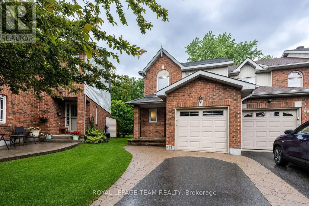 90 Blackdome Crescent Ottawa ON K2T 1B1