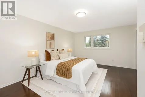 90 Blackdome Crescent Ottawa ON K2T 1B1