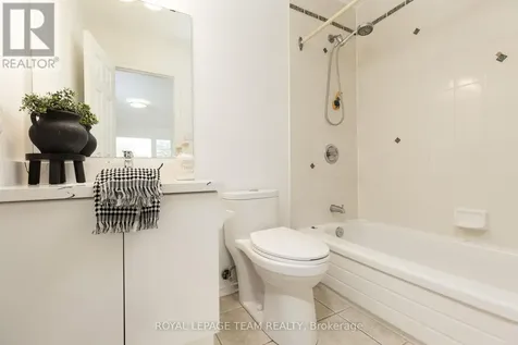 90 Blackdome Crescent Ottawa ON K2T 1B1