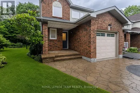 90 Blackdome Crescent Ottawa ON K2T 1B1
