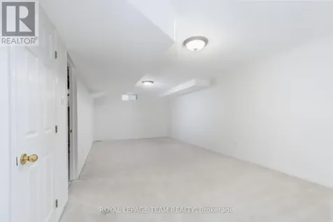 90 Blackdome Crescent Ottawa ON K2T 1B1
