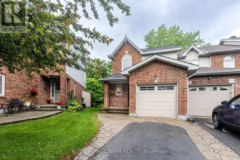 90 Blackdome Crescent Ottawa ON K2T 1B1