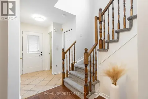 90 Blackdome Crescent Ottawa ON K2T 1B1