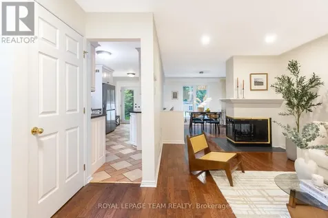 90 Blackdome Crescent Ottawa ON K2T 1B1
