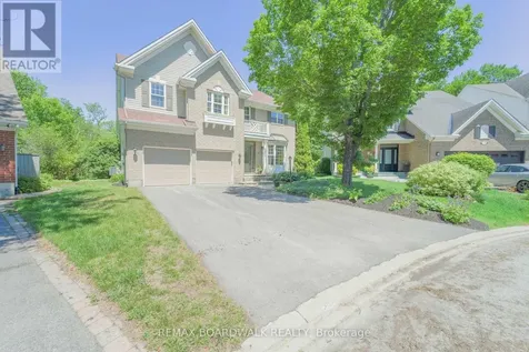 57 Mattawa Crescent Ottawa ON K2M 2E8