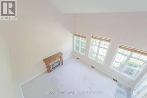 57 Mattawa Crescent Ottawa ON K2M 2E8