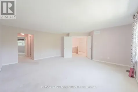 57 Mattawa Crescent Ottawa ON K2M 2E8