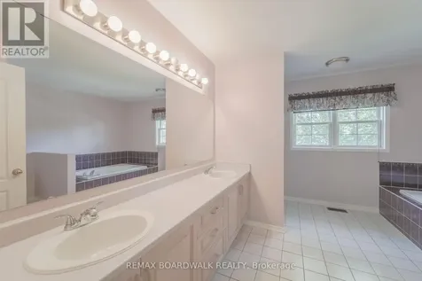 57 Mattawa Crescent Ottawa ON K2M 2E8