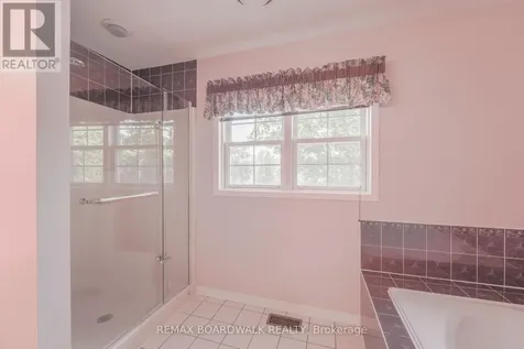 57 Mattawa Crescent Ottawa ON K2M 2E8