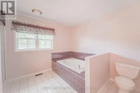 57 Mattawa Crescent Ottawa ON K2M 2E8