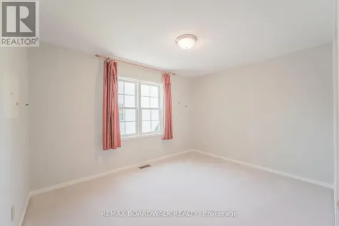 57 Mattawa Crescent Ottawa ON K2M 2E8