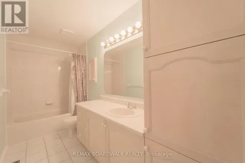 57 Mattawa Crescent Ottawa ON K2M 2E8