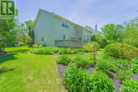 57 Mattawa Crescent Ottawa ON K2M 2E8