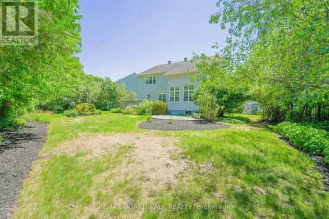 57 Mattawa Crescent Ottawa ON K2M 2E8
