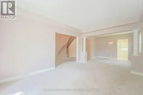 57 Mattawa Crescent Ottawa ON K2M 2E8