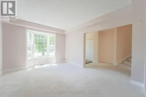 57 Mattawa Crescent Ottawa ON K2M 2E8