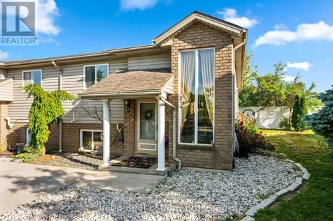 1693 Fieldcrest Lane Tecumseh ON N8N 4Z8