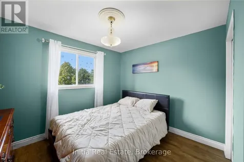 1693 Fieldcrest Lane Tecumseh ON N8N 4Z8