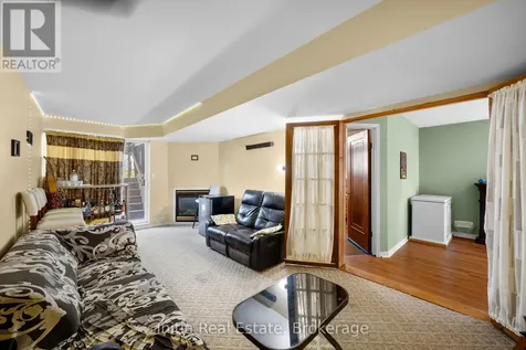 1693 Fieldcrest Lane Tecumseh ON N8N 4Z8