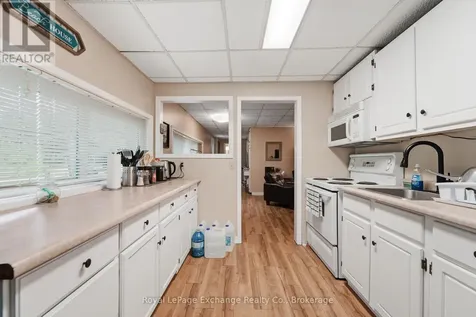 141 Bell Drive Huron-kinloss ON N2Z 2X3