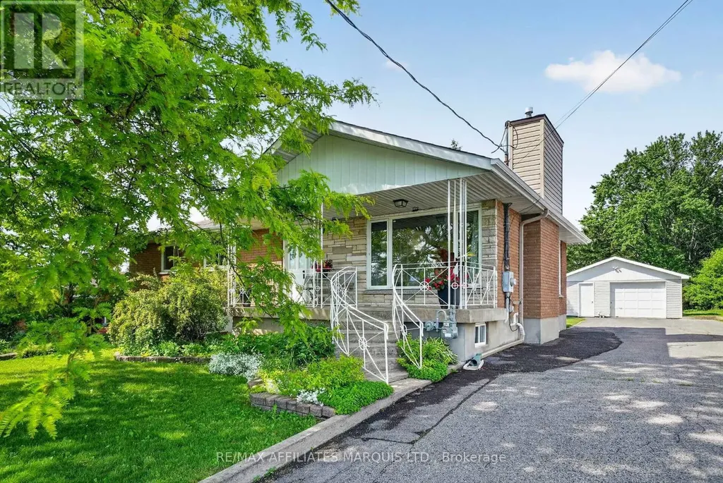 2706 Ross Avenue Cornwall ON K6K 1E5
