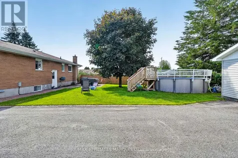 2706 Ross Avenue Cornwall ON K6K 1E5