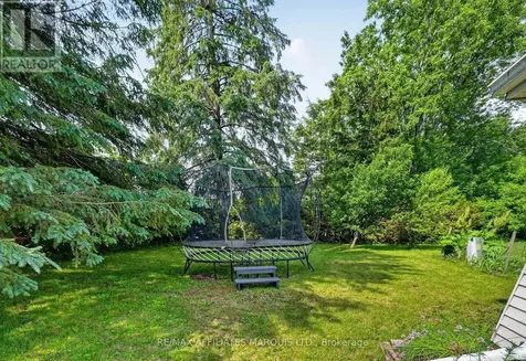 2706 Ross Avenue Cornwall ON K6K 1E5