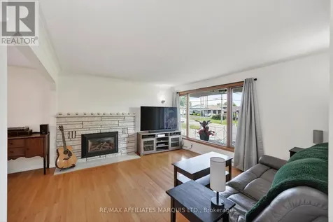 2706 Ross Avenue Cornwall ON K6K 1E5