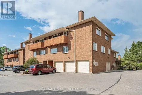 206 Stratas Court Ottawa ON K2L 3K5
