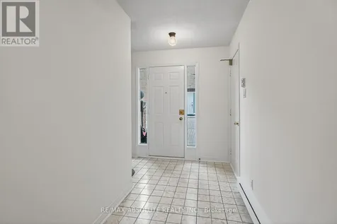 206 Stratas Court Ottawa ON K2L 3K5