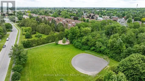 206 Stratas Court Ottawa ON K2L 3K5