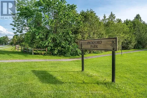 206 Stratas Court Ottawa ON K2L 3K5