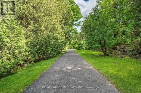206 Stratas Court Ottawa ON K2L 3K5