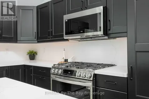 10 Birchwood Trail Wasaga Beach ON L9Z 1B2