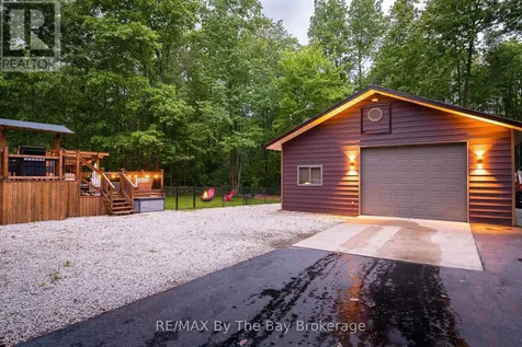 10 Birchwood Trail Wasaga Beach ON L9Z 1B2