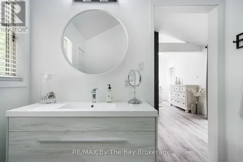 10 Birchwood Trail Wasaga Beach ON L9Z 1B2