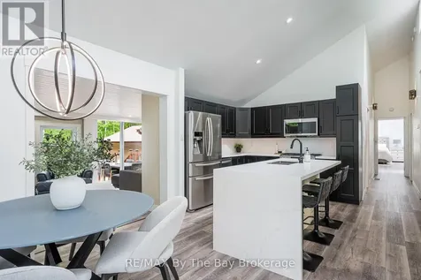 10 Birchwood Trail Wasaga Beach ON L9Z 1B2