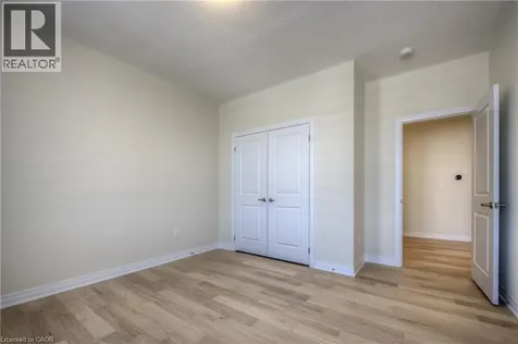 104 Settlers Road East Oakville ON L6H 7W5